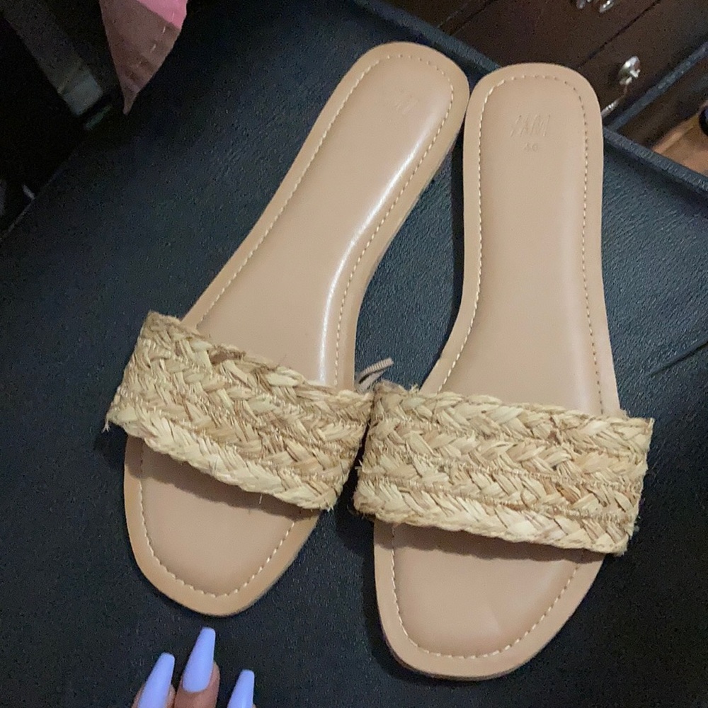 Straw sandals H&M